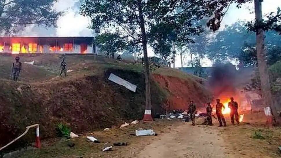 Nagaland Violence: મૃત્યુ પામેલા નાગરિકોના અંતિમ સંસ્કારમાં સામેલ થયા CM, કહ્યું- નાગાલેન્ડમાંથી AFSPA હટાવવામાં આવે