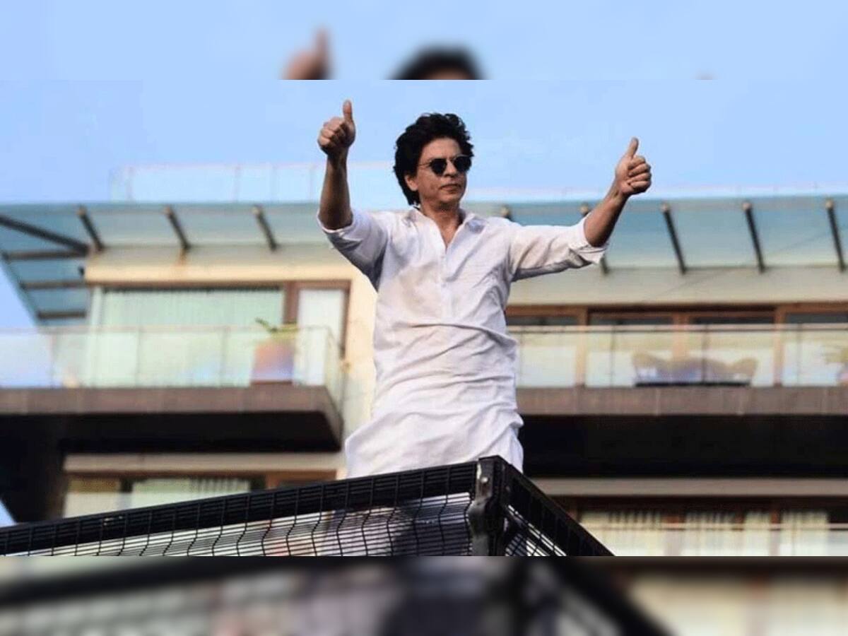 Shahrukh Khan ના 'મન્નત'માં કેમ ઘૂસી ગયો ફેન? પછી બધાની સામે કપડાં ઉતારી કરવા લાગ્યો એવું કામ..!