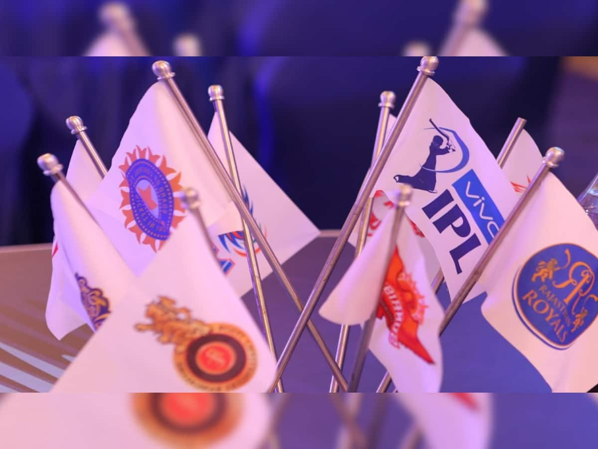 IPL Auction 2022: પ્રથમ દિવસની હરાજી બાદ આવી દેખાઈ છે તમામ 10 ટીમો, જાણો કઈ ટીમે ક્યા ખેલાડીને ખરીદ્યો