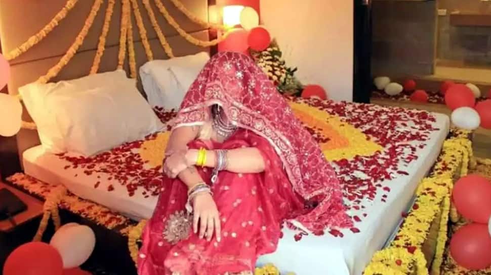 Husband Tried To Forcefully Celebrate Suhagraat Wife Cut Private Part With Teeth Looteri Dulhan 