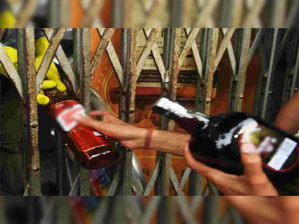 liquor ban in gujarat : કોણ કહે છે ગુજરાતમા દારૂ નથી પીવાતો? બે વર્ષમાં 606 કરોડનો દારૂ અને નશીલા દ્રવ્યો પકડાયા 