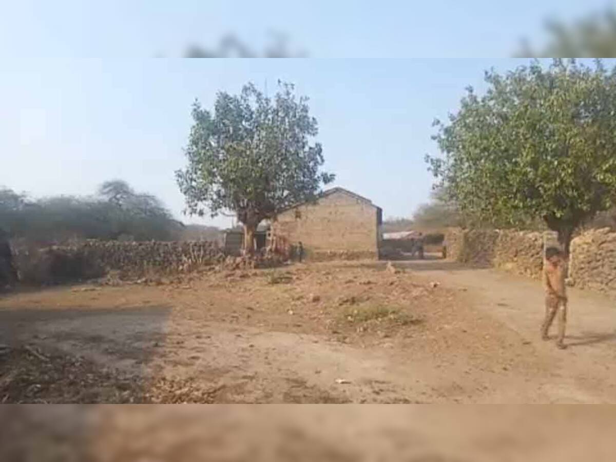 ગુજરાતમાં છેવાડાના માનવીની સમસ્યા સાંભળનાર કોઈ નથી, જુનાગઢનું પછાત ગામ વિકાસની રાહ જોઈને બેઠું છે 