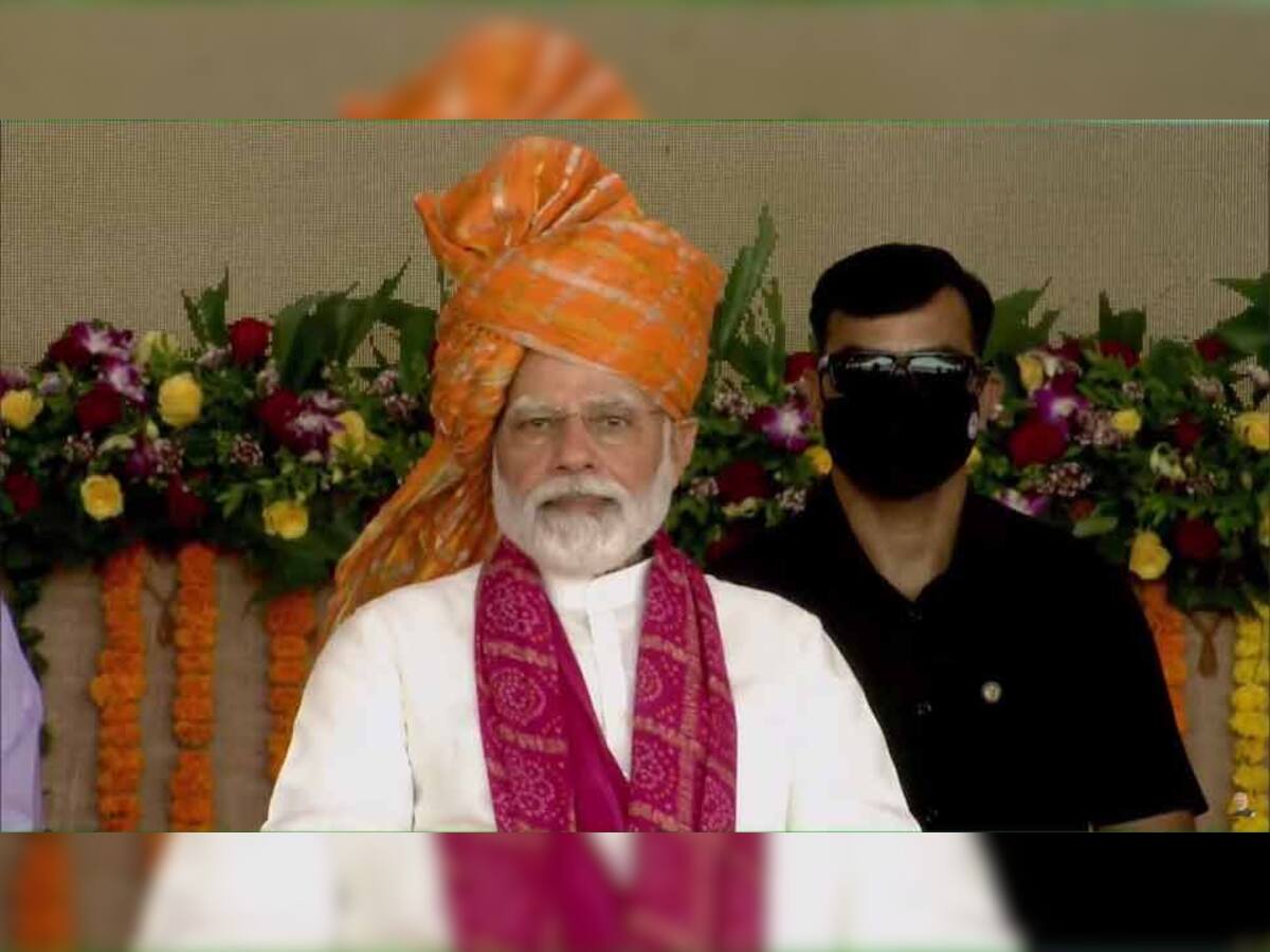 બનાસકાંઠામાં PM એ કહ્યું, કાંકરેજ ગાય, મહેસાણી ભેંસ અને બટાકાથી બનાસકાંઠાના ખેડૂતોના નસીબ બદલાયા