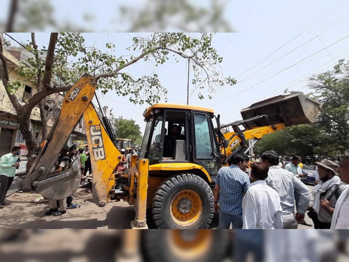 Jahangirpuri Violence: જહાંગીરપુરીમાં બુલડોઝર કાર્યવાહી પર સુપ્રીમ કોર્ટે લગાવી રોક, જાણો વધુ વિગતો