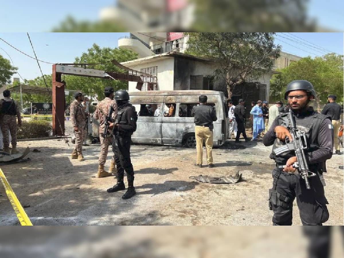 Karachi Blast: પાકિસ્તાનની કરાચી યુનિવર્સિટીના પરિસરમાં વિસ્ફોટ, 3 ચીની નાગરિક સહિત 4ના મોત