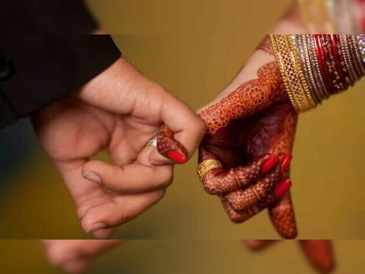 Wedding Bells: બોલીવુડનો મોસ્ટ એલિજિબલ બેચલર એક્ટર કરવા જઈ રહ્યો છે લગ્ન, આ રીતે ફેન્સ સાથે શેર કર્યા ગુડ ન્યુઝ