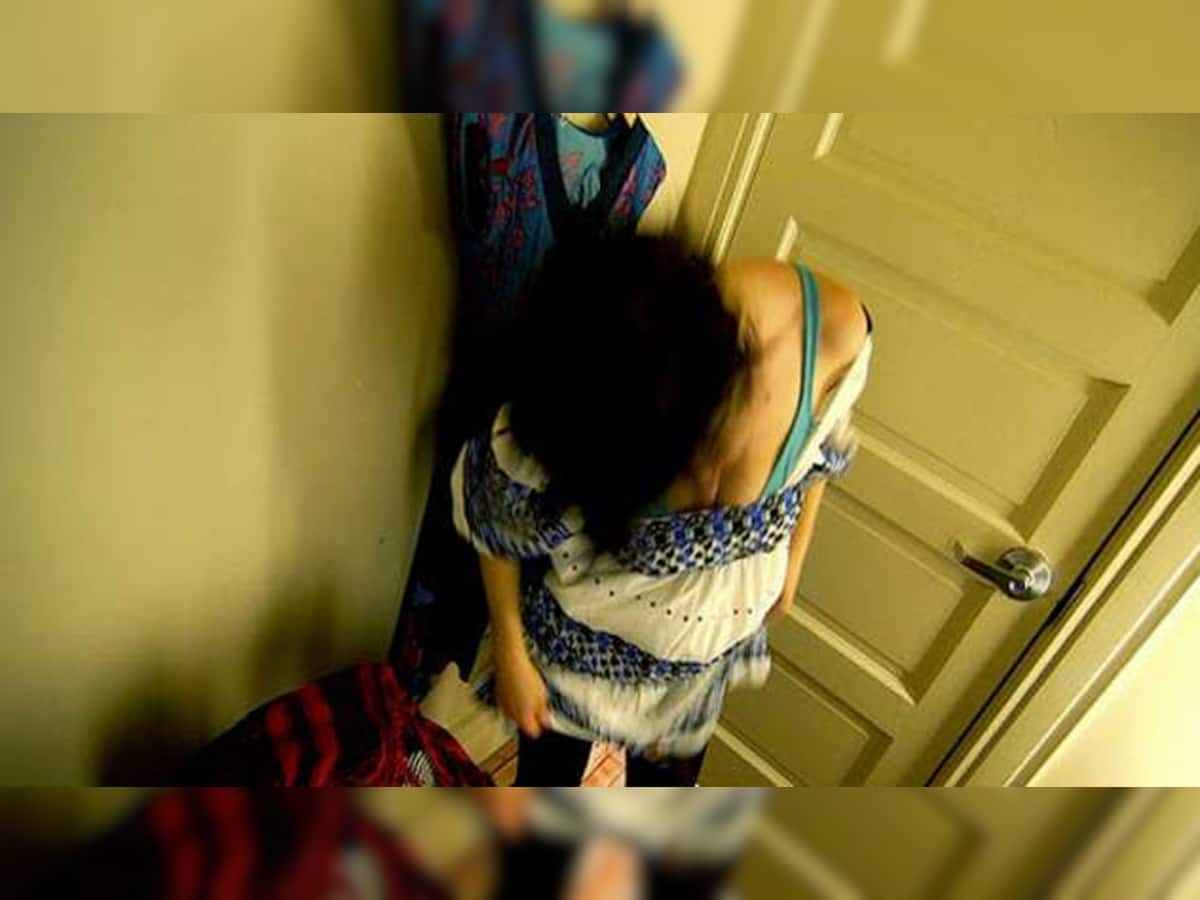 બાથરૂમના શાવરમાં લગાવ્યો હતો સ્પાઇ કેમેરા, છોકરીઓના વીડિયો બનાવતો હતો હોસ્ટેલ સંચાલક