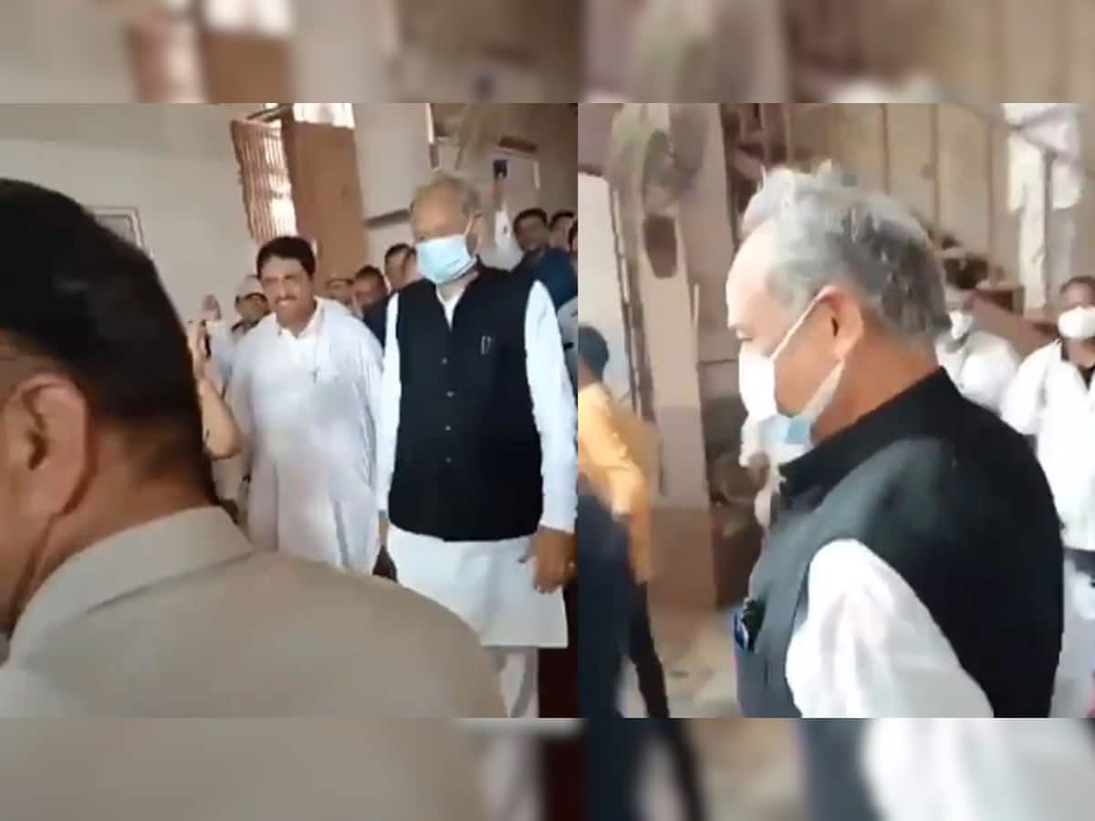 Watch Video: મંદિરમાં અશોક ગેહલોત સામે લાગ્યા મોદી-મોદીના નારા, CM નું રિએક્શન જોઈને દંગ રહી જશો