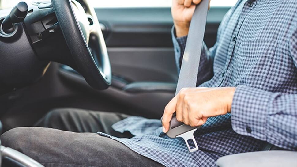 How the seat belt was invented what was first car to use seat belts