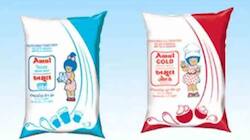 Amul એ ચૂપચાપ દૂધના ભાવ વધારી દીધા, મોંઘવારી વચ્ચે જાણો કેટલો થયો દૂઘની થેલીનો ભાવ