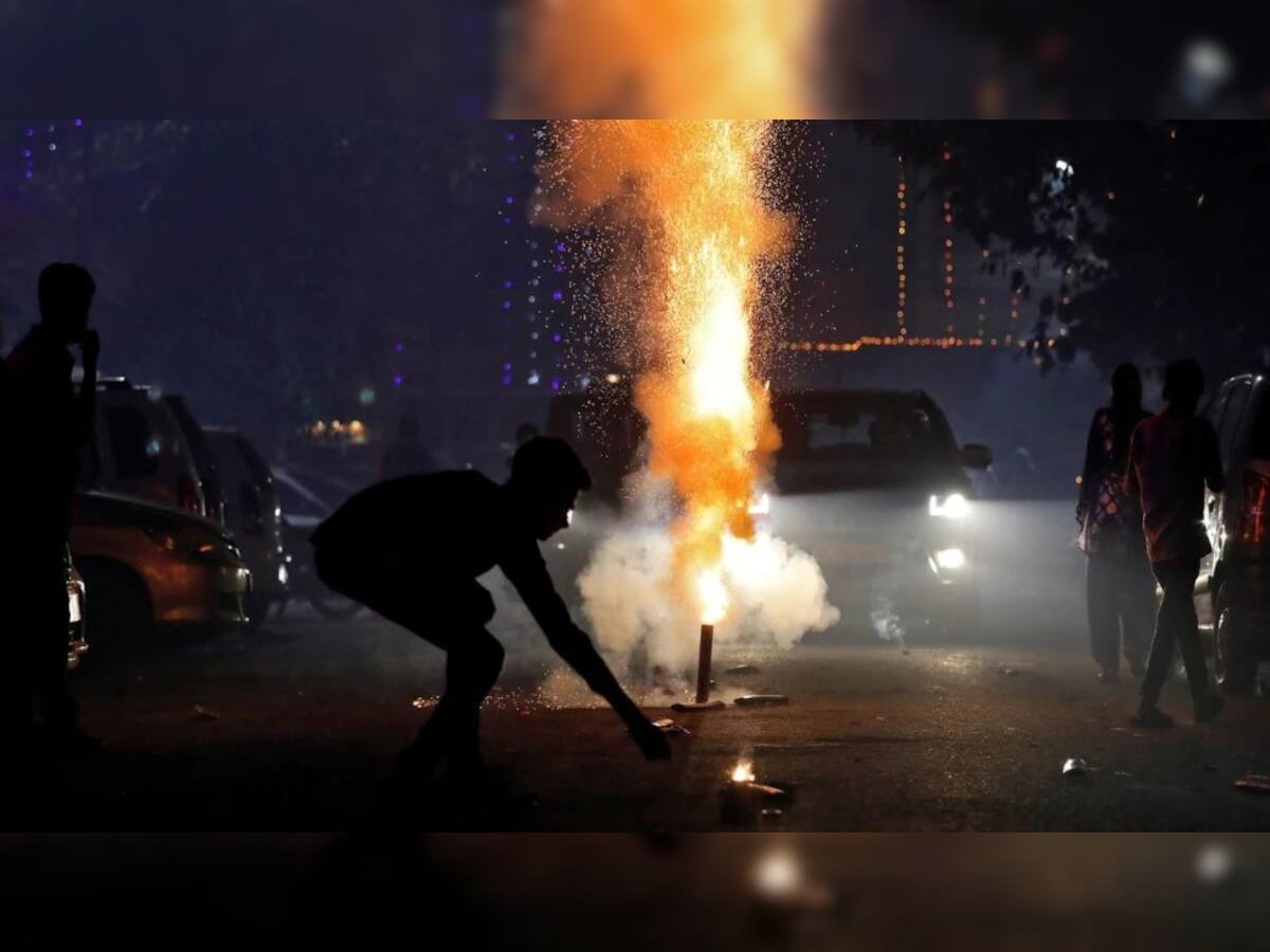Diwali 2022: દિલ્હીમાં ફટાકડા ફોડતા ઝડપાશે તો 6 મહિનાની જેલ, આપ સરકારની જાહેરાત