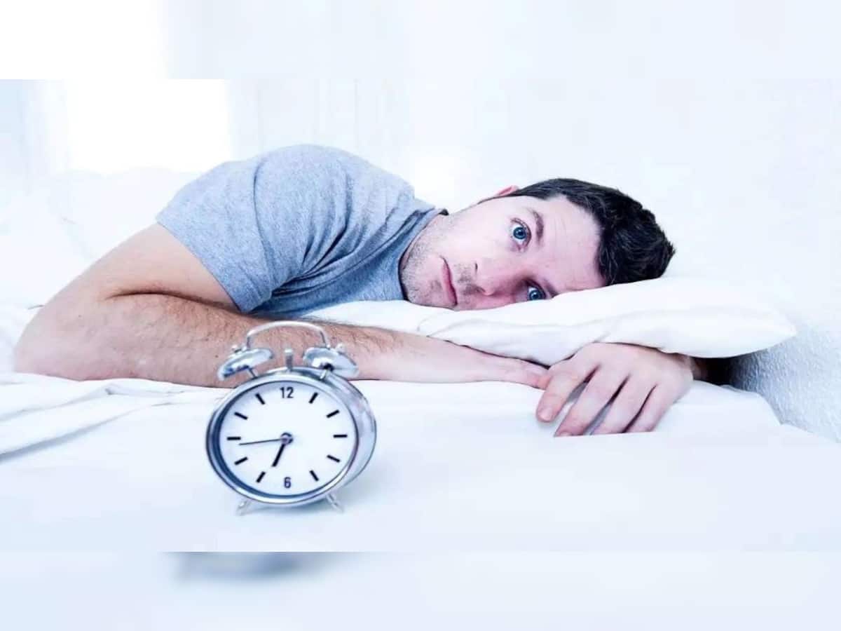 Health Tips: તમને રાત્રે ઊંઘ પણ નથી આવતી? તો કરો આ કામ, પલંગ પર પહોંચતા જ નીંદર આવશે
