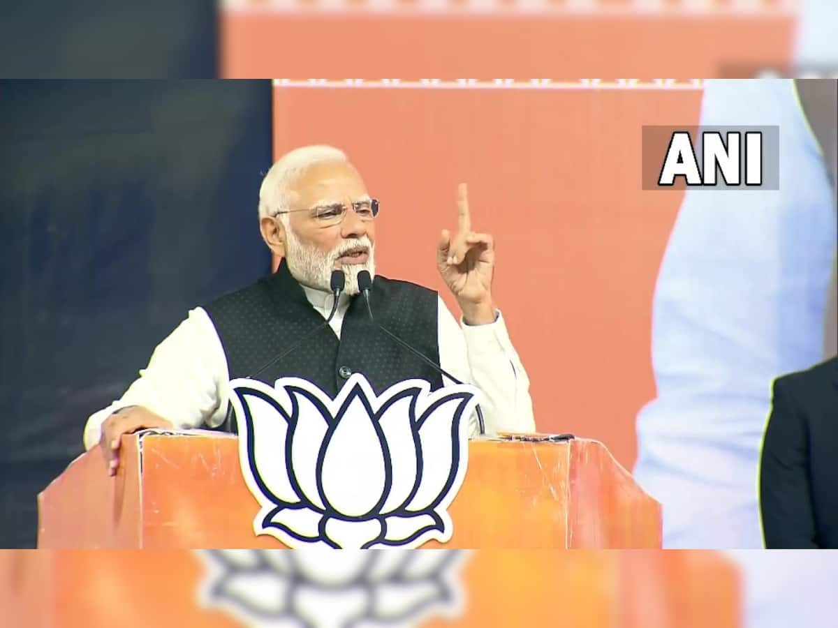 Gujarat Election 2022: આ નવી પેઢીના લોકોએ અમદાવાદ-સુરતના બ્લાસ્ટ જોયા નથી, આતંકવાદીઓથી ચેતજોઃ PM મોદી