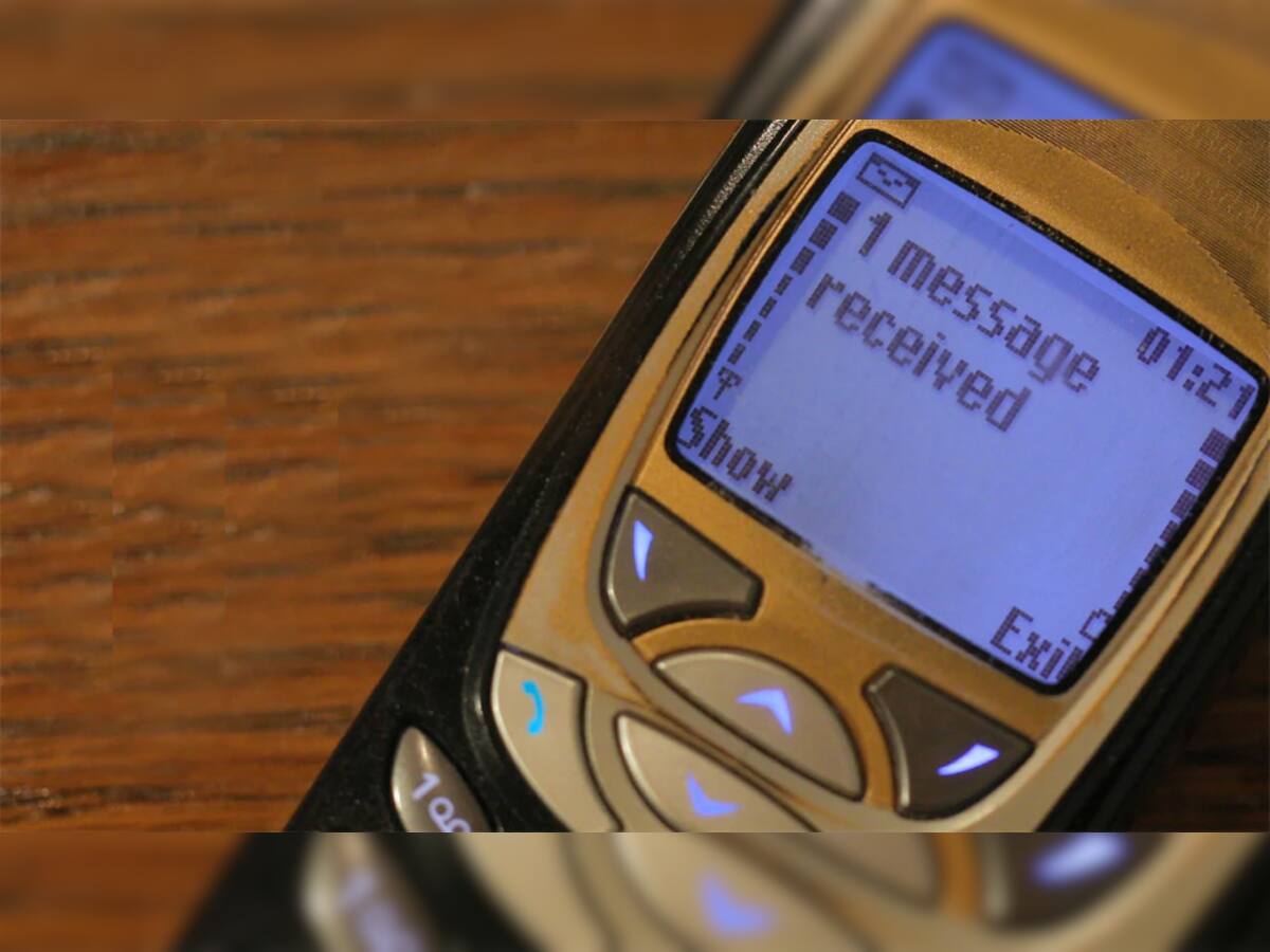 Mobile Text Messages: 30 વર્ષ પહેલાં મોકલવામાં આવ્યો હતો Text Messages, જાણો કોણે મોકલ્યો અને SMS માં શું હતું? 
