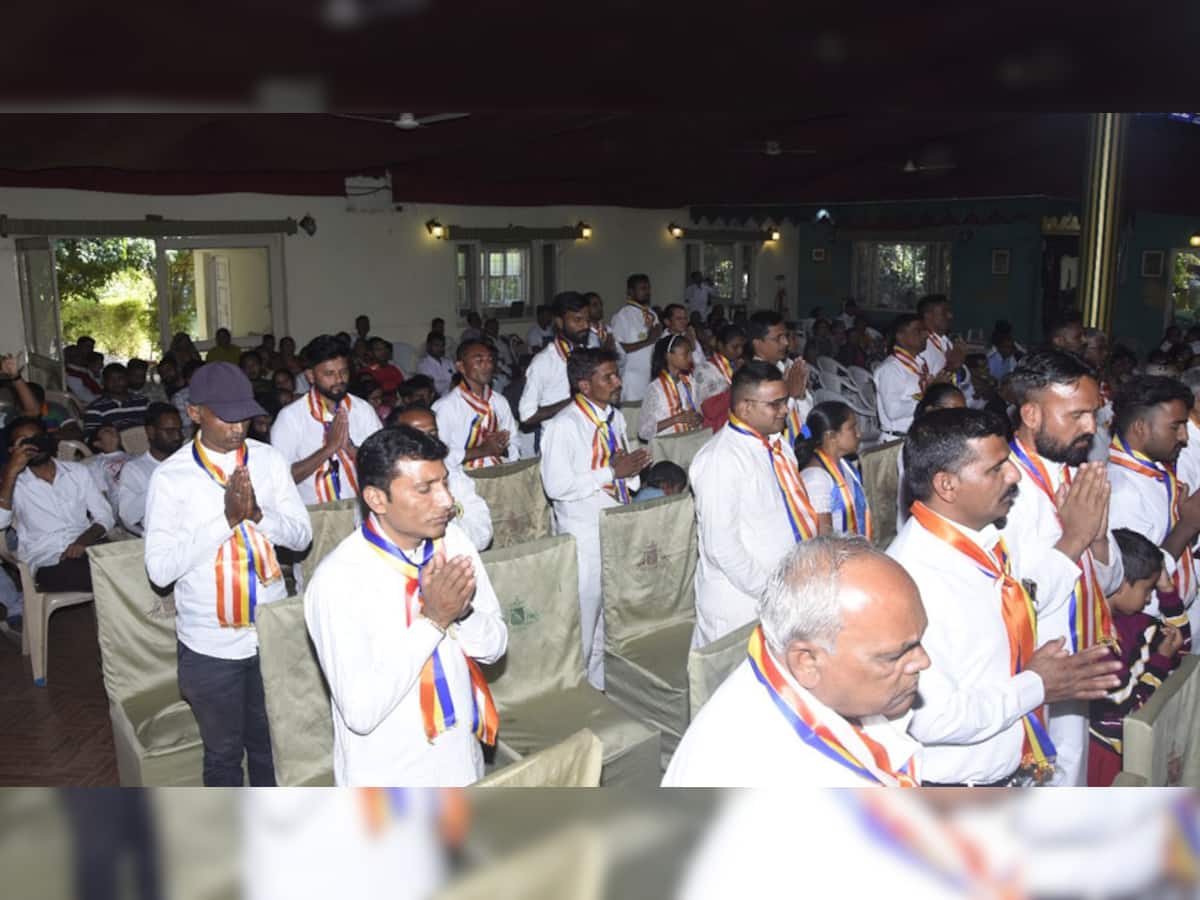 Mass Conversion : ગુજરાતમાં સામૂહિક ધર્મ પરિવર્તન, એકસાથે 45 લોકોએ ધર્મ બદલ્યો