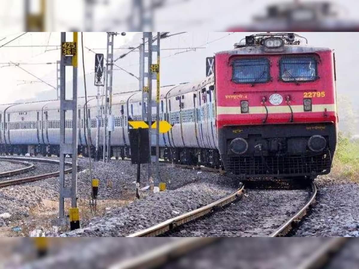 Indian Railways: ટ્રેનમાં બરાબર મુસાફરી ટાણે જ ટિકિટ ખોવાઈ જાય તો શું કરવું? અપનાવો આ રીત, આરામથી કરી શકશો મુસાફરી