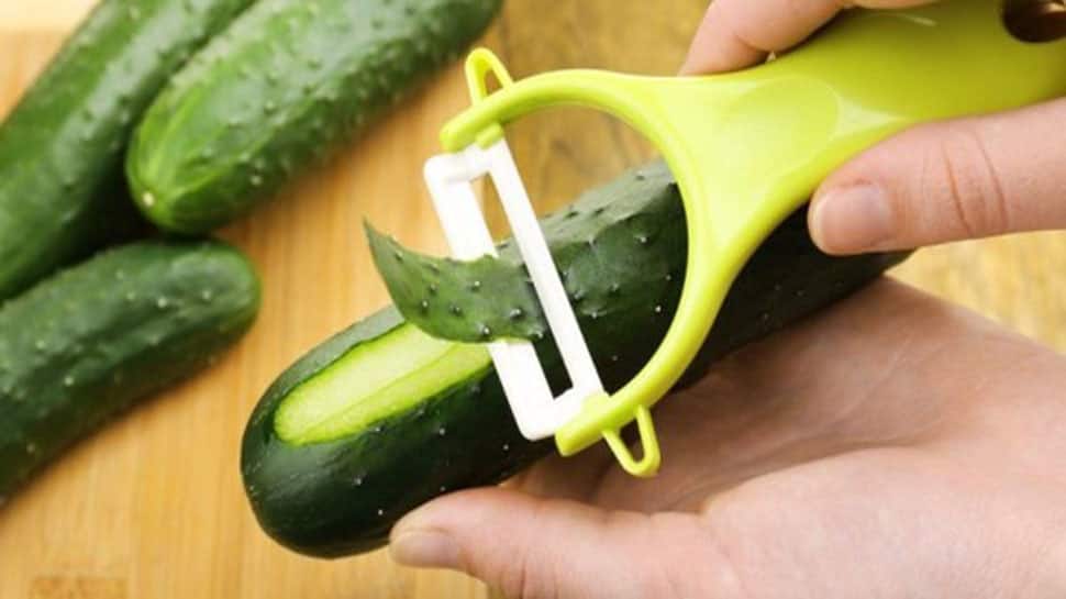 Cucumber Health Benefits કાકડી છાલ ઉતારીને ખાવી જોઈએ કે છાલ સાથે