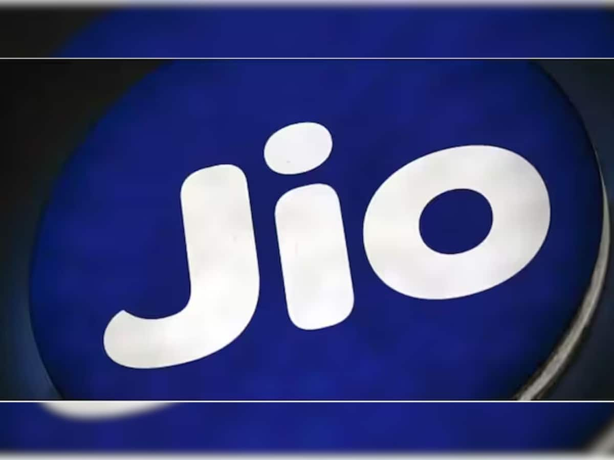 Jio Plus છે સૌથી સસ્તો ફેમિલી પ્લાન છે, Hotstar અને Netflix ના ફ્રી સબ્સક્રિપ્શન સાથે મળશે 200GB ડેટા