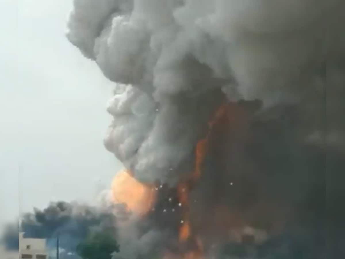 અરવલ્લીના મોડાસામાં ફટાકડાની ફેક્ટરીમાં ભીષણ આગ; 4નાં મોત, ફાયરે જાહેર કર્યો મેજર કોલ
