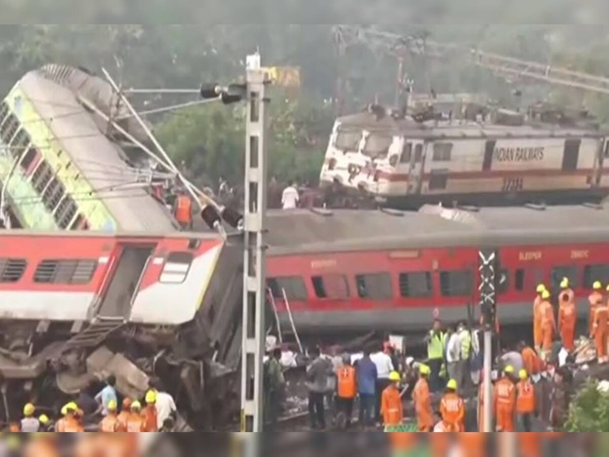 Odisha Train Accident: ઓડિશાની હોસ્પિટલોમાં યુદ્ધ જેવી સ્થિતિ, ઘાયલોની કતાર, શાળા બની ગઈ હંગામી શબઘર