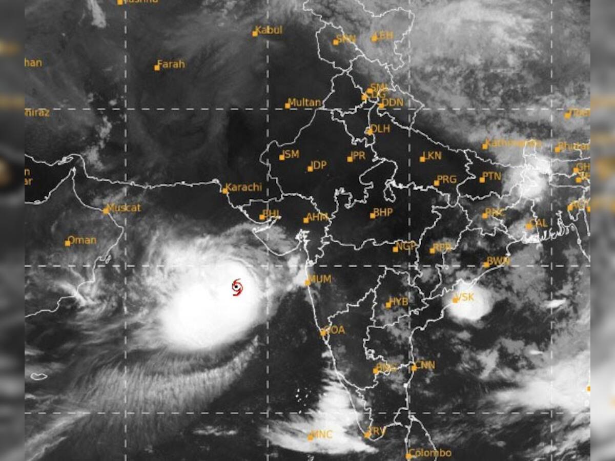 Biparjoy Cyclone: બિપરજોય વાવાઝોડાએ દિશા બદલી, ગુજરાતમાં તબાહી મચે તેવા એંધાણ, 6 જિલ્લા પર ખતરો