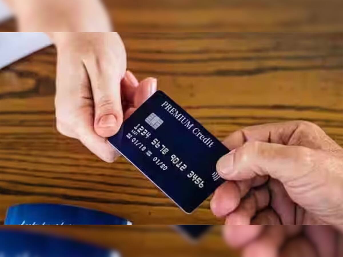 ATM Card: એટીએમ કાર્ડ પર લખેલા 16 અંક હોય છે ખૂબ જ ખાસ, તેમાં હોય છે આટલી જાણકારી