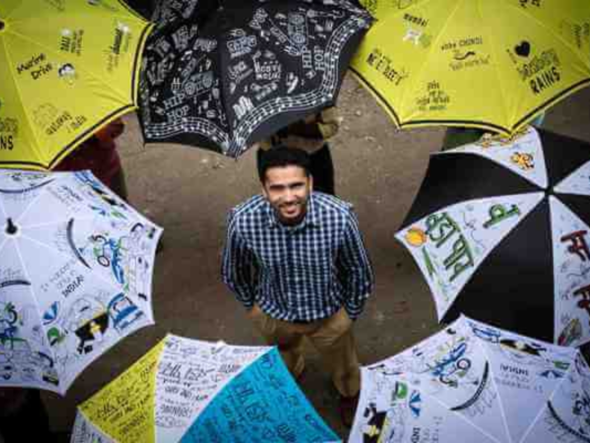 જાણો કેવી રીતે છત્રીમાં ક્રિએટિવીટી કરીને આ વ્યક્તિ બની ગયો કરોડપતિ, આજે દુનિયાભરમાં કરે છે બિઝનેસ