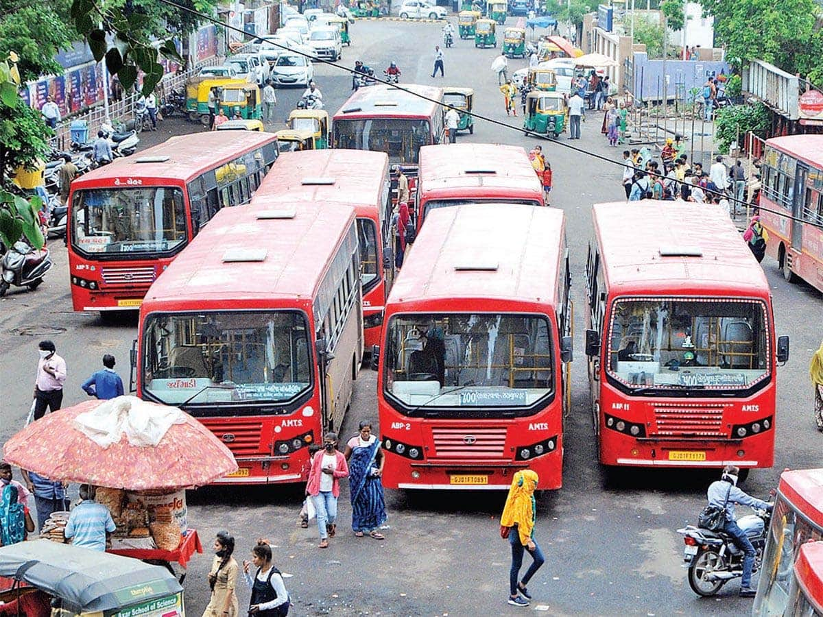 AMTS નવી 200 નોન એસી CNG બસો ખરીદશે: BJPના નેતાઓ સાથે સંકળાયેલી એજન્સીઓને સોંપાયો કોન્ટ્રાક્ટ