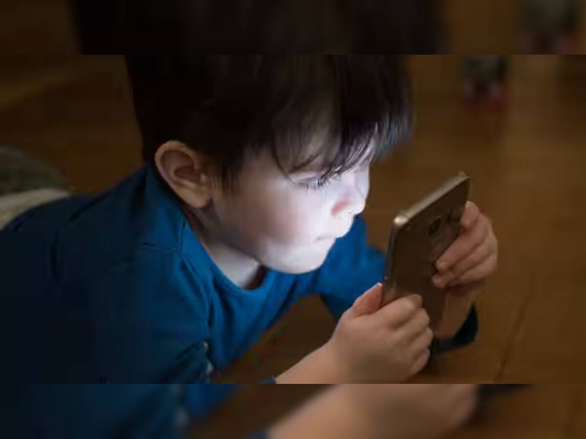 Child Mobile Addiction: તમારા બાળકને મોબાઈલનું વળગણ લાગી ગયું છે? લત છોડાવવા આ ઉપાયો અજમાવો