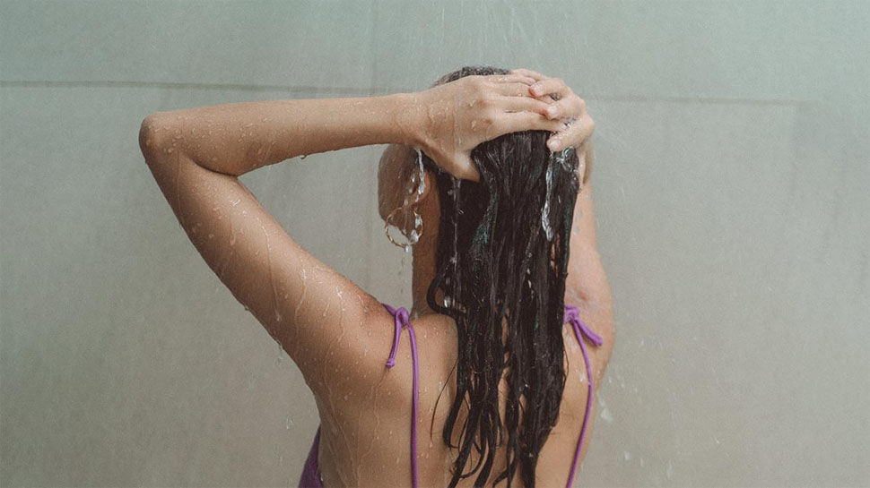 Hair Wash: માસિક દરમિયાન વાળ ધોવામાં આ વાતનું રાખવું ધ્યાન નહીં તો થઈ જશે આ ગંભીર બીમારી