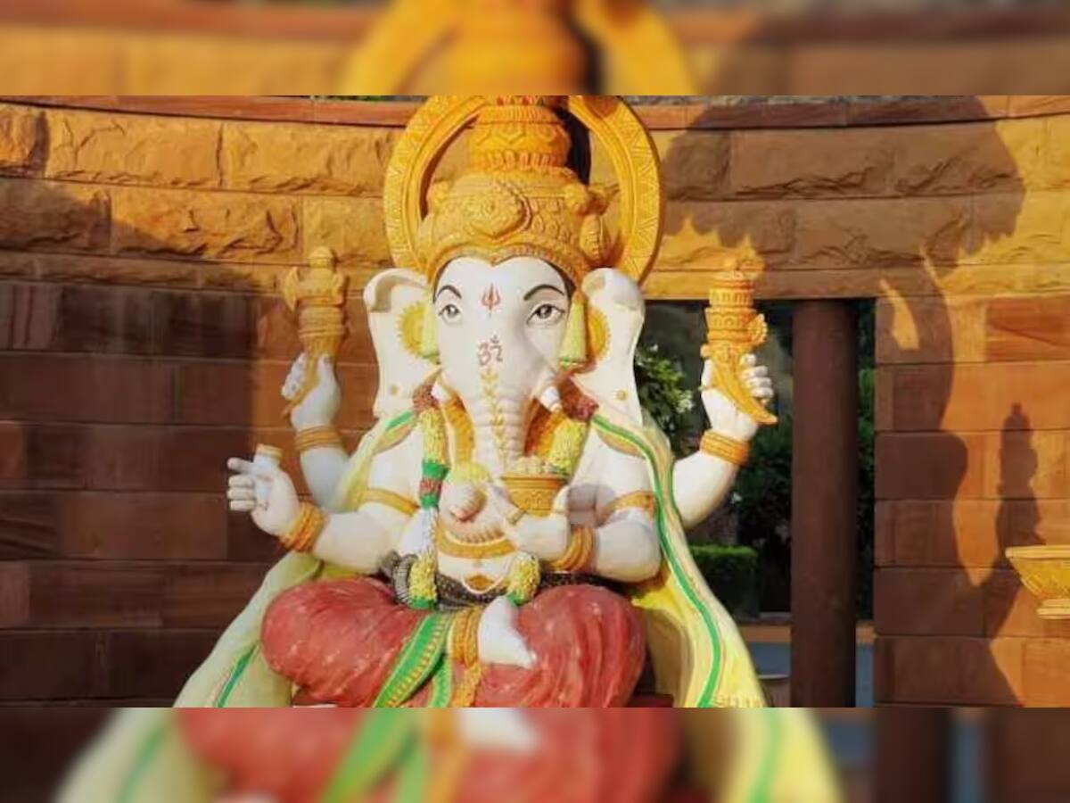 Ganesh Chaturthi 2023: આજે રાત્રે ચંદ્ર દર્શનનો આ છે સમય, જાણો શા માટે ગણેશ ચતુર્થી પર ચંદ્ર જોવો છે અશુભ 