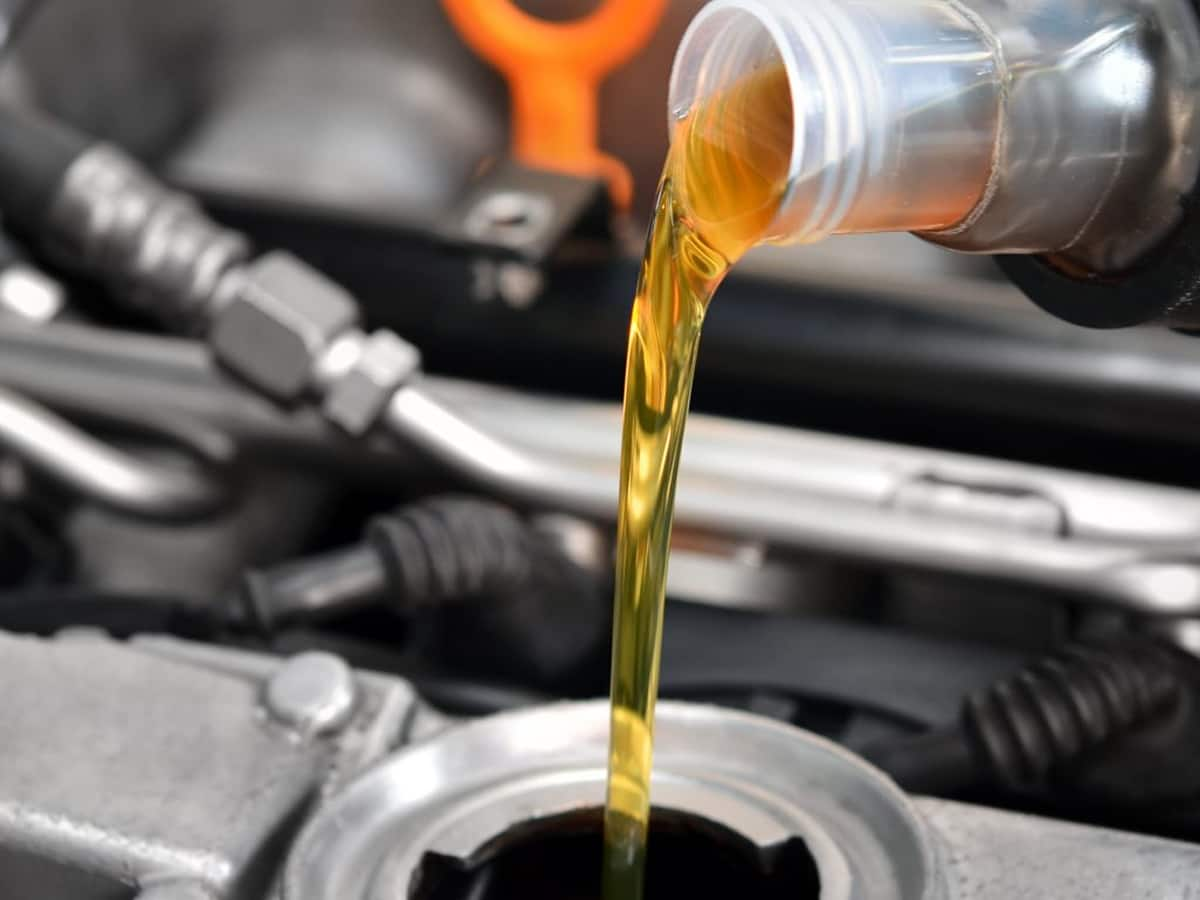 Bike Engine Oil Tips: બાઇકનું એન્જિન ઓઇલ ક્યારે બદલવું જોઈએ? આ છે જાણવાની સાચી રીત