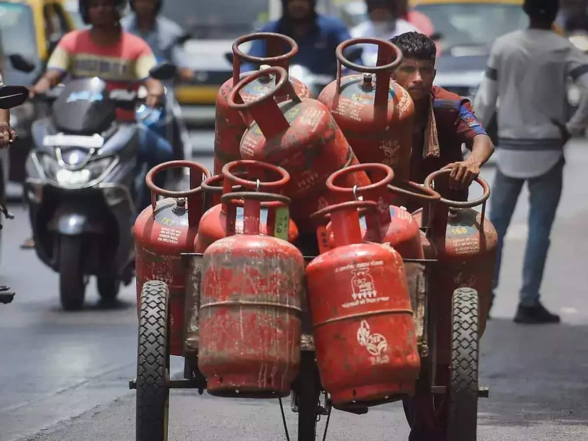 હવે તમને 400 રૂપિયામાં મળશે LPG સિલિન્ડર, ગેસ સિલિન્ડર ધારકોની સુધરી ગઈ દિવાળી