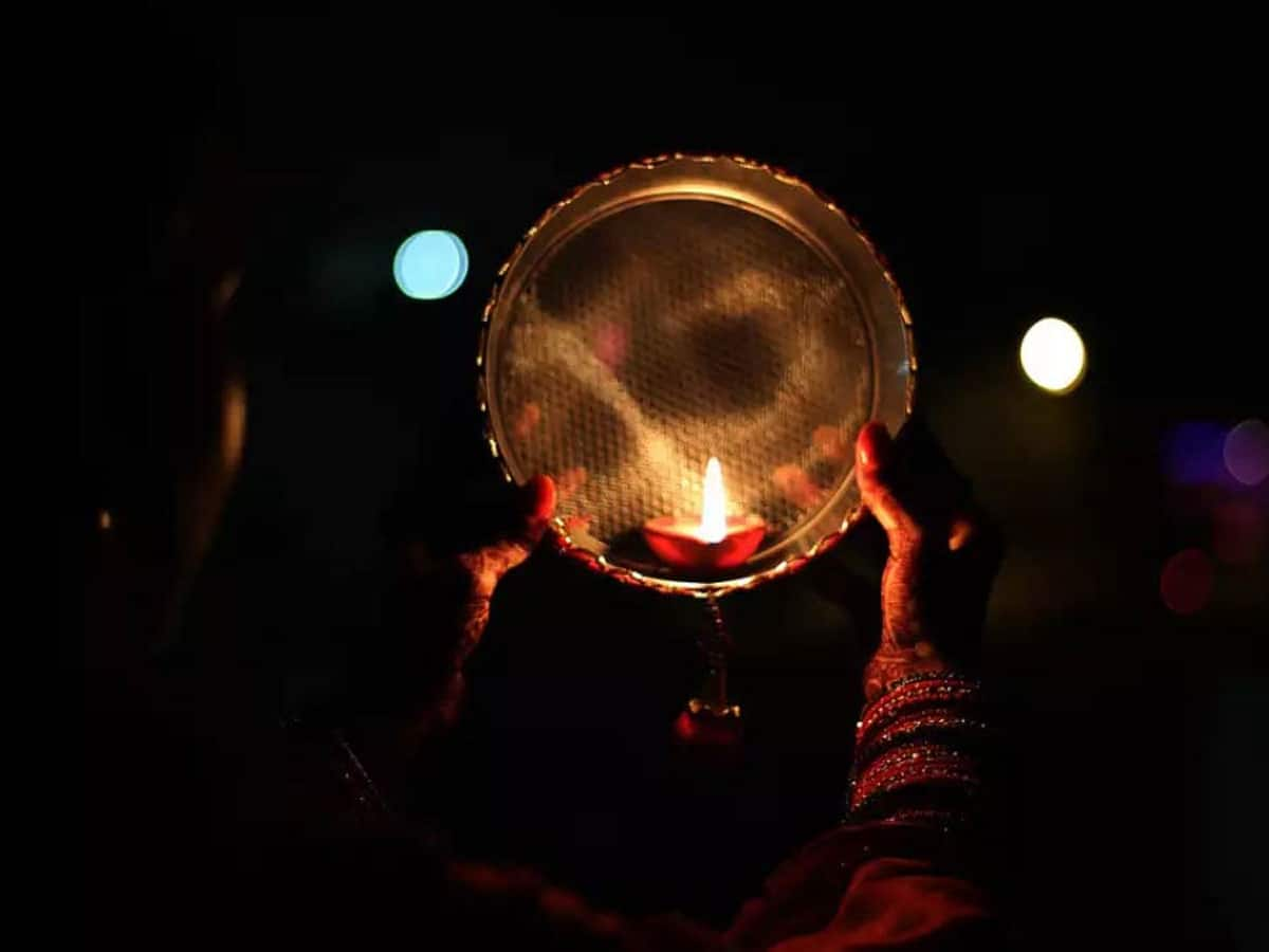 Karwa Chauth 2023: આ વર્ષે તમારે ચંદ્ર માટે જોવી પડશે ઘણી રાહ, જાણો તમારા શહેરમાં ક્યારે થશે ચંદ્રોદય