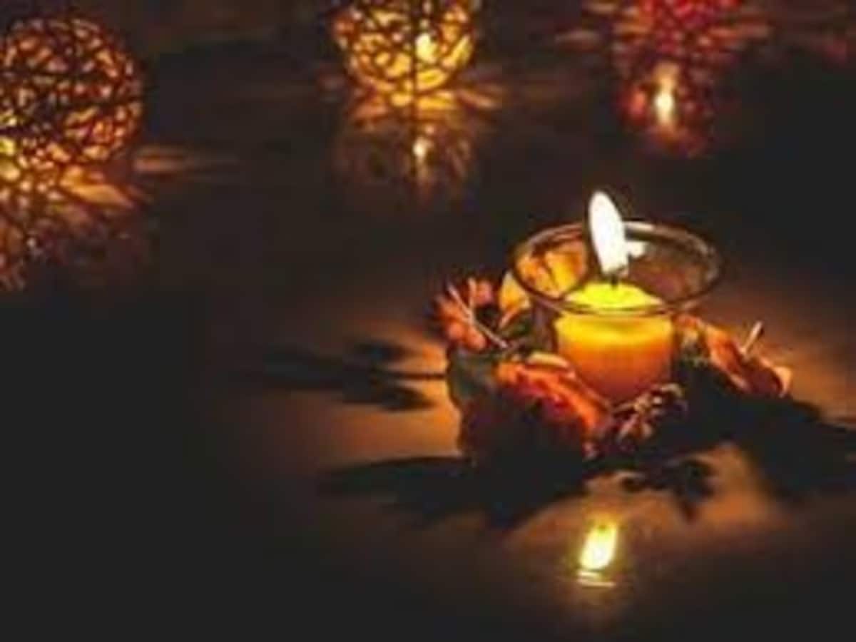 Diwali Night Upaye: દિવાળીની રાત્રે 11:30 થી 12:30 વાગ્યાની વચ્ચે કરો આ ઉપાય, આખું વર્ષ ભરેલી રહેશે તિજોરી