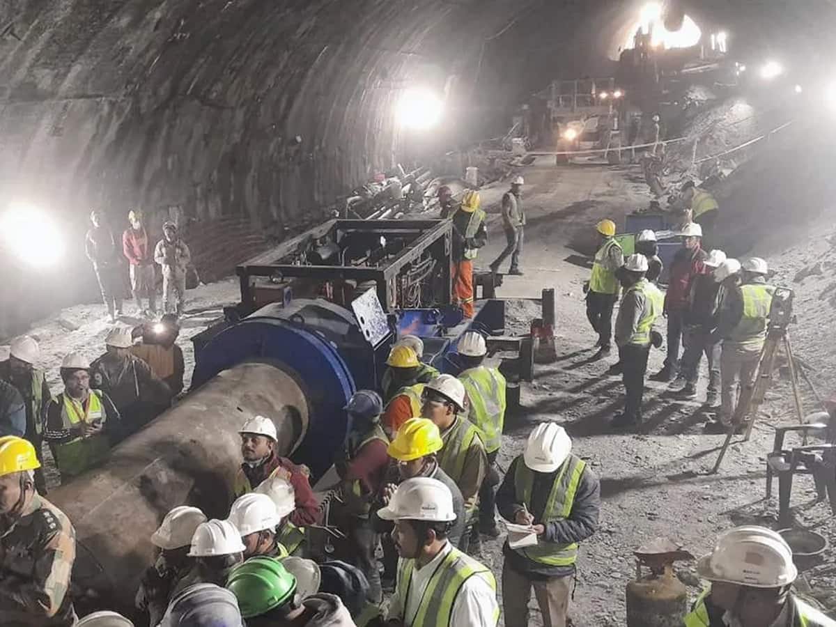 Uttarkashi Tunnel: ટનમાં આવી છે 41 મજૂરોની હાલત, પહેલીવાર આવ્યો સામે અંદરનો Video