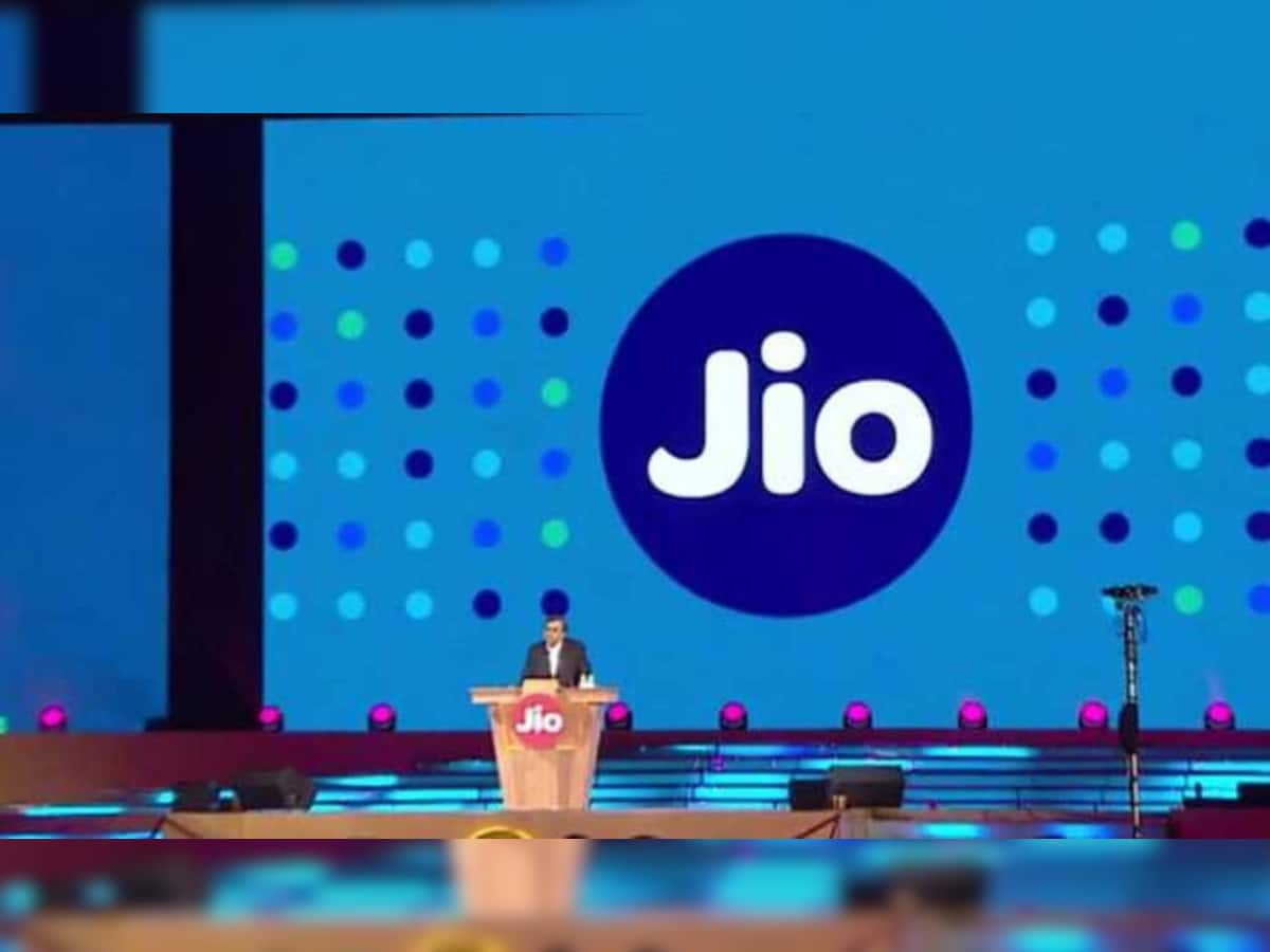 Jio Plans: જિયોની ધમાકેદાર ઓફર, માત્ર 895 રૂપિયામાં 336 દિવસની વેલિડિટી, ડેટા અને કોલિંગ ફ્રી