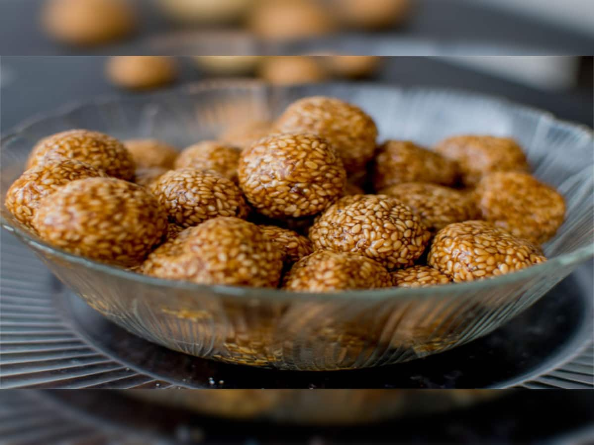 Til Ladoo Recipe: આ માપ અને રીતથી ઘરે બનાવશો તલના લાડુ તો બનશે એકદમ ક્રિસ્પી અને સ્વાદિષ્ટ