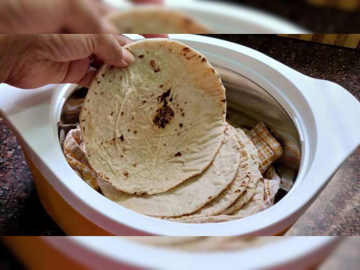 Stale Roti: શરીરને એક નહીં અનેક ફાયદા કરે છે વાસી રોટલી, ફાયદા જાણી લેજો તો રોજ ખાવા લાગશો વાસી રોટલી