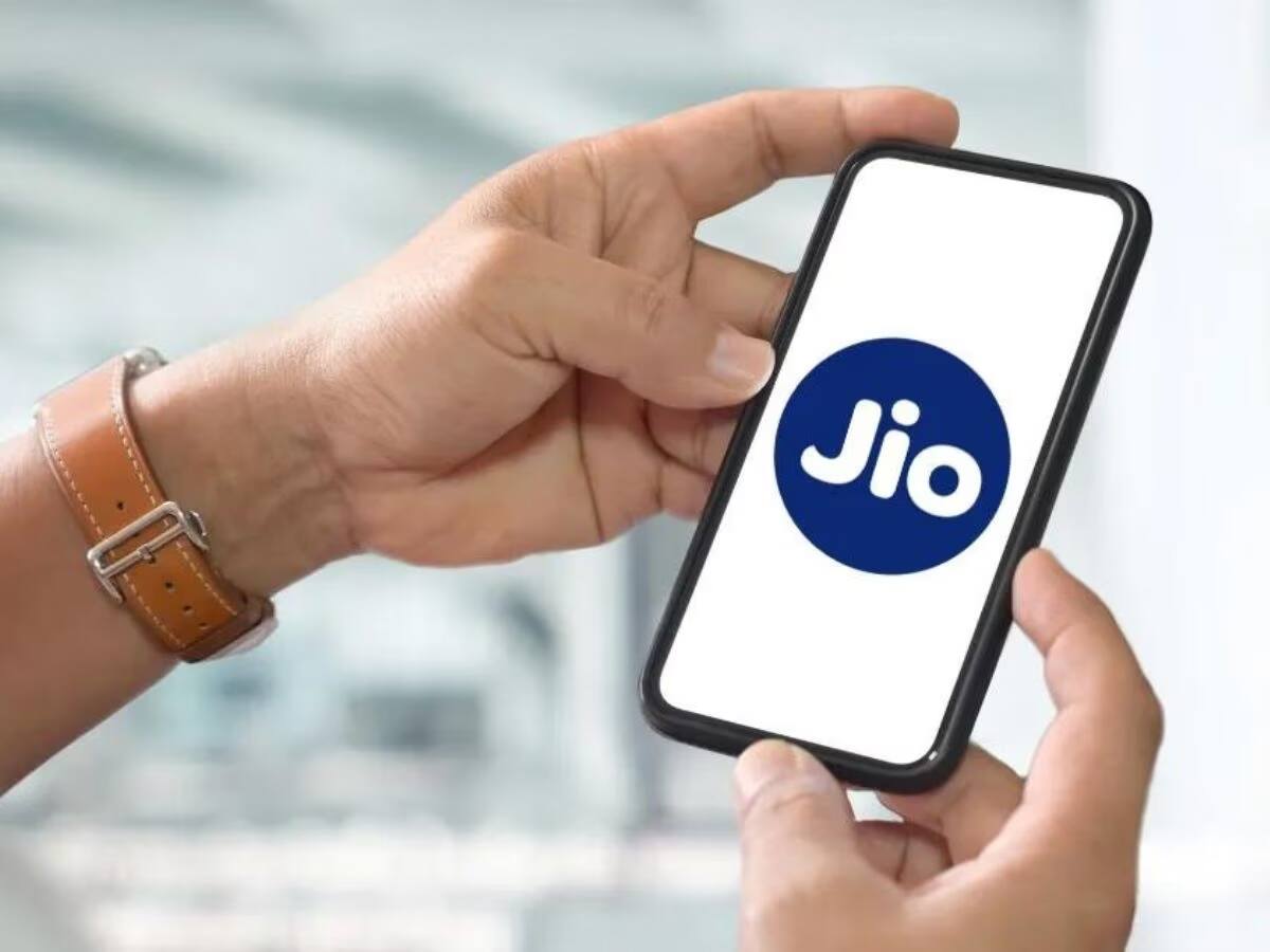 Jio Cheapest Plan: જિયોએ યૂઝર્સને આપી મોટી ભેટ, લોન્ચ કર્યા બે સસ્તા ડેટા પેક