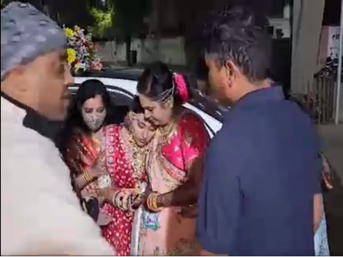 food poisoning after eating in wedding bus stop on nadiad kheda highway