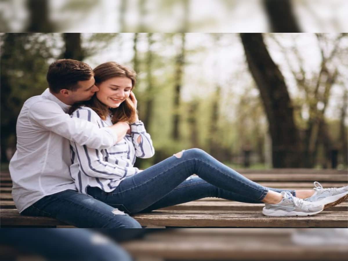 Relationship Tips: આ 4 વાત દરેક કપલે રાખવી જોઈએ યાદ.. વર્ષો સુધી સંબંધોમાં પ્રેમ અકબંધ રહેશે