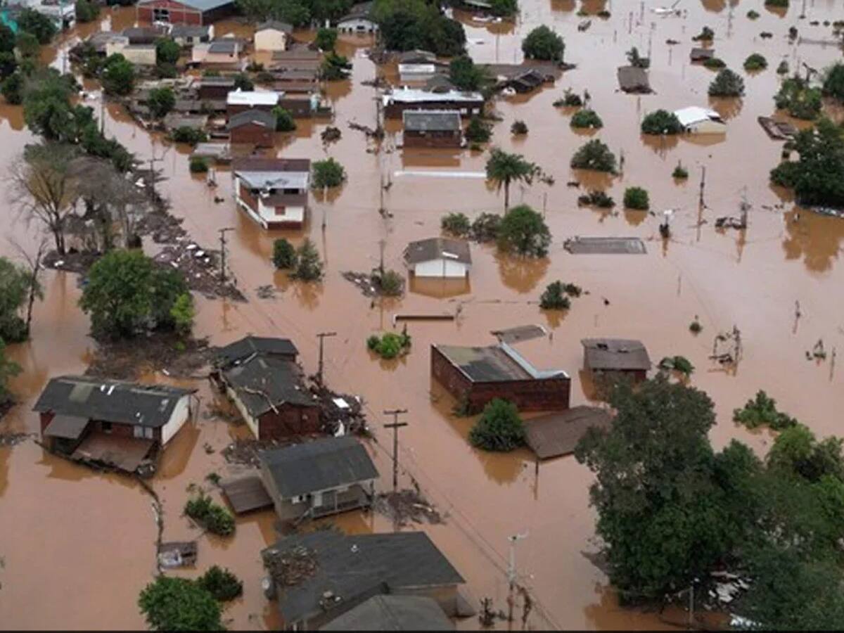 Brazil flood: બ્રાઝીલમાં પૂરે વેર્યો વિનાશ, 56 લોકોના મોત, 70 હજાર લોકોએ કર્યું સ્થળાંતર