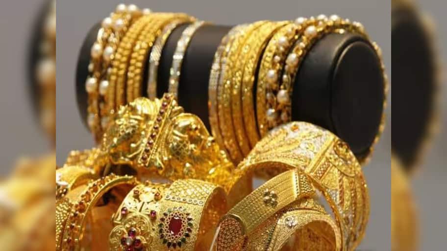 Gold Rate: સોનાનો ભાવ ન પૂછો, પહોંચી જશે 1 લાખ પાર, ચાંદીમાં પણ તેજી, જાણો કયાં પહોંચશે કિંમત
