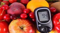 Diabetes: સ્વાદમાં ખાટ્ટા-મીઠા આ 5 ફળથી ડાયાબિટીસ રહેશે કંટ્રોલમાં, જાણો ખાવાની રીત