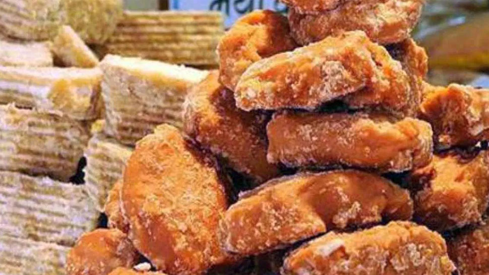 Gud Ke Upay: ચમત્કારી છે ગોળના આ ટોટકા, કરવાથી લગ્નમાં આવતી બાધા અને પૈસાની તંગી થશે દુર