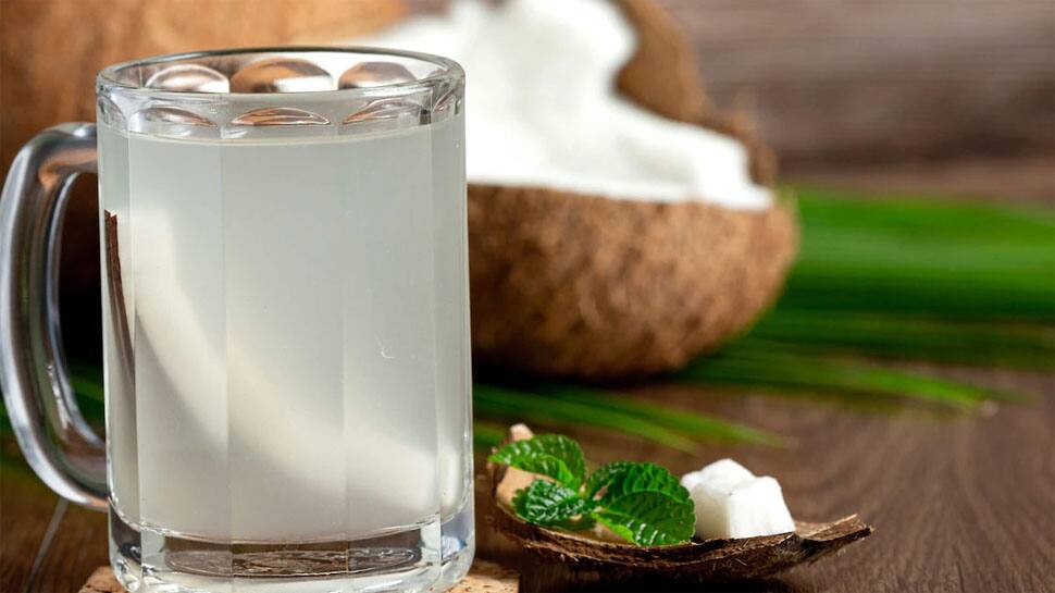 Coconut Water: વજન ઝડપથી ઘટાડવું હોય તો આ 4 રીતે પીવું નાળિયેર પાણી, તુરંત  દેખાશે અસર
