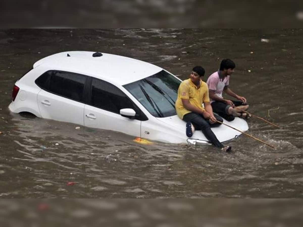 Car Insurance: વરસાદી પુરમાં કાર કે બાઈક ડૂબી જાય તો વીમો મળે ? જાણી લો વળતર માટે કેવી રીતે કરવી પ્રોસેસ