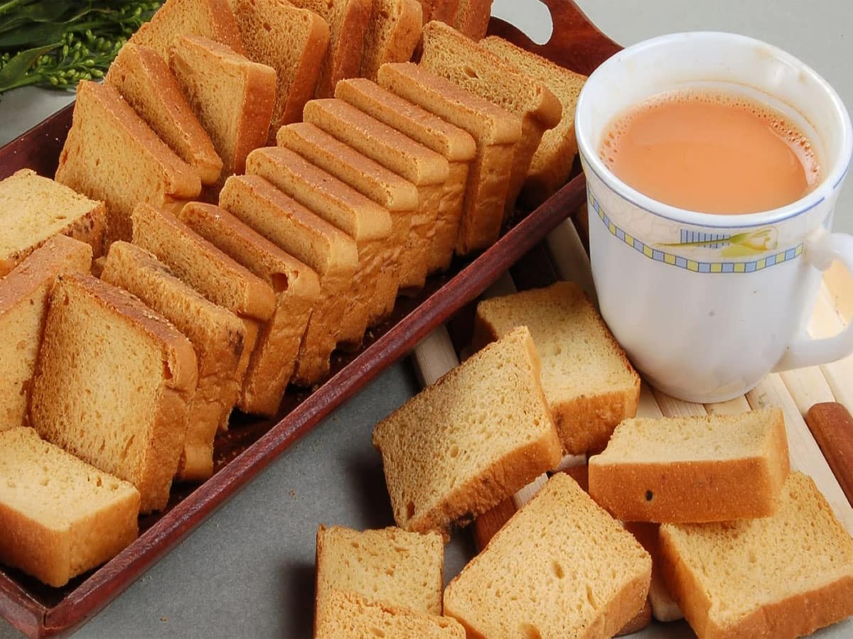 Rusk With Tea: તમે પણ ચા સાથે ખાવ છો રસ્ક ? તો આજથી સુધારી લો આદત, જાણો કારણ