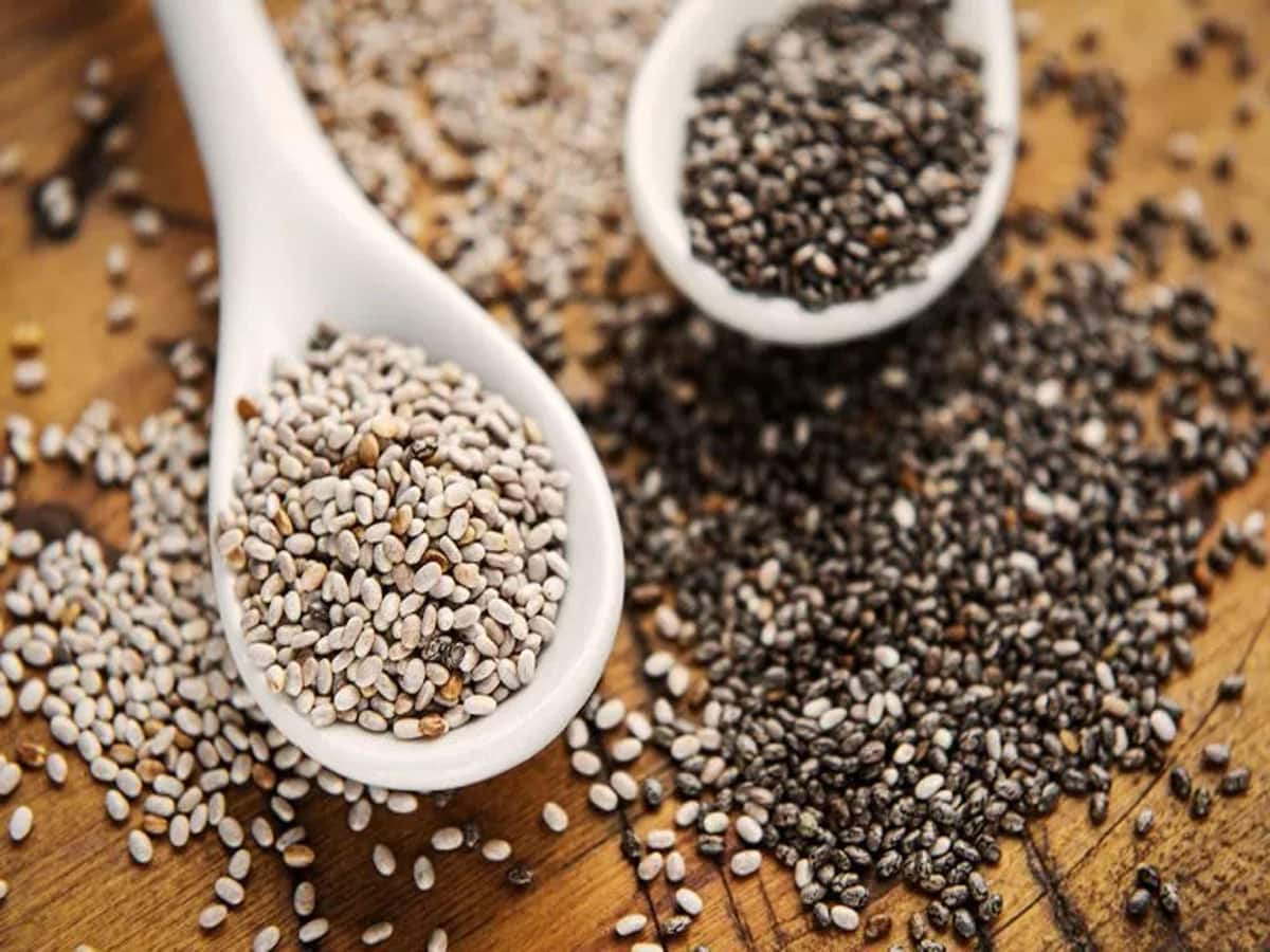 Chia Seeds: 100% હેલ્ધી નથી ચિયા સીડ્સ, પાણીમાં મિક્સ કરીને પીતા પહેલા જાણી લો તેનાથી થતા નુકસાન વિશે